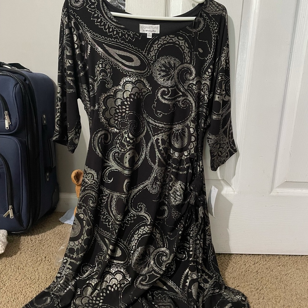 Black knee length dress signature by robbie bee